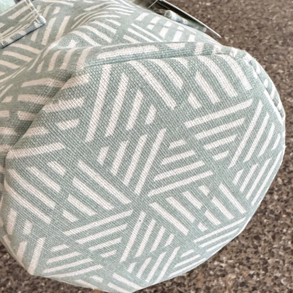 NEW Small Mint Green Gift Basket - 2 pr fuzzy fleece socks, 1 headband & Basket